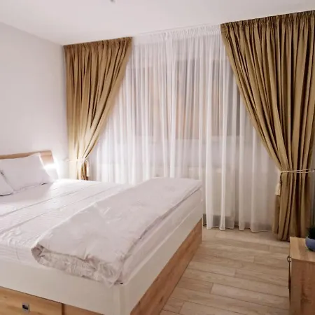 Rrr Apartament's *