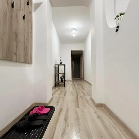 Rrr Apartament's *
